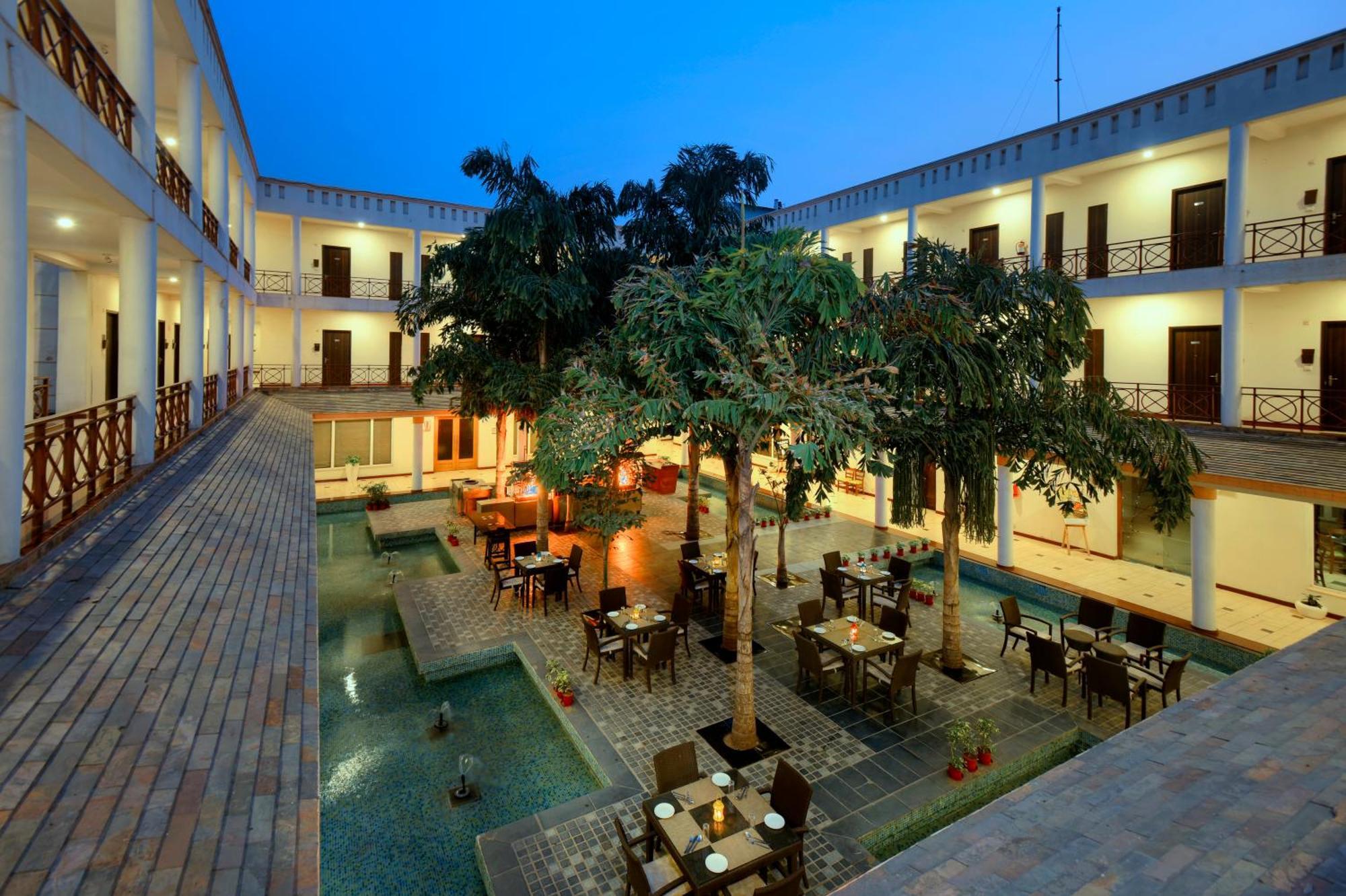 Treehouse Hotel Club & Spa Dhāruhera Exterior photo